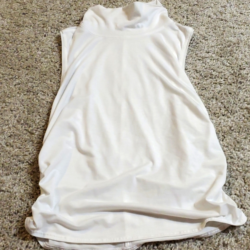 Lululemon mock neck tank